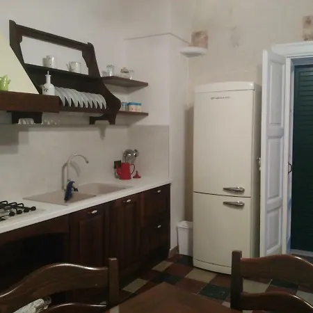 Agora & Bed & Breakfast 4*