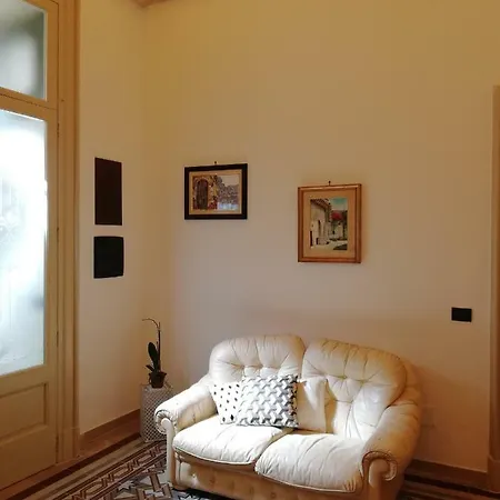 Agora & Bed & Breakfast 4*