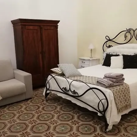 Bed & Breakfast Agora & 4*