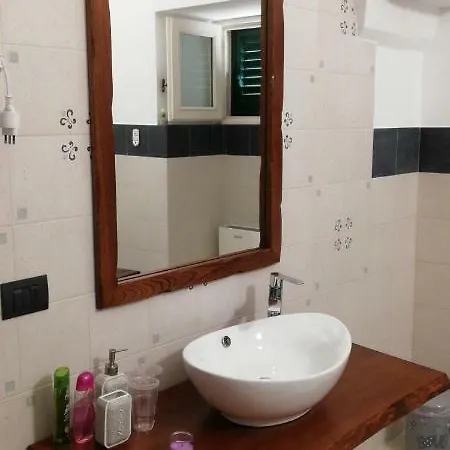 Agora & Bed and breakfast