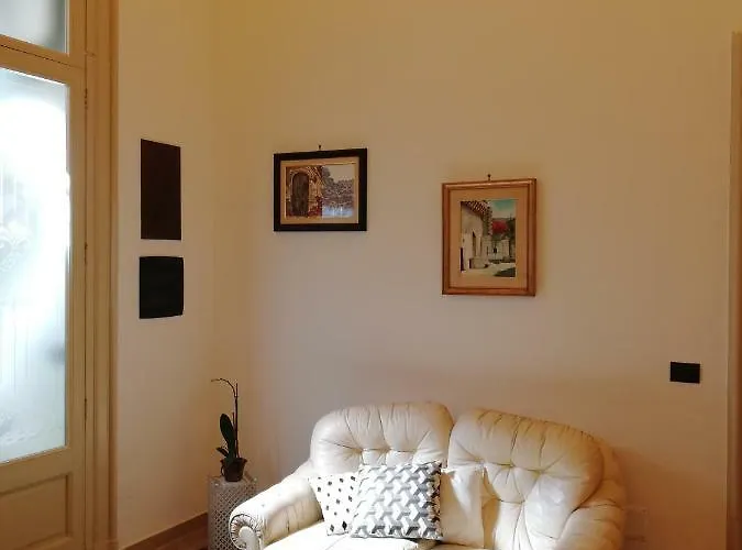Agora & Nocleg ze śniadaniem 4*